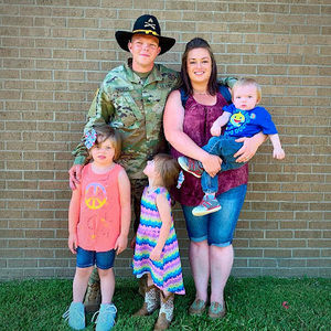 Meet your Posher, Elizabeth